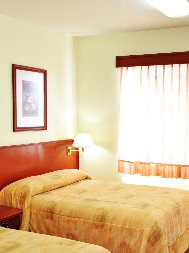 Hotel Marcella Clase Ejecutiva موروليا المظهر الخارجي الصورة